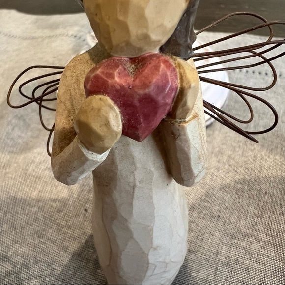 Willow Tree Angel of Heart Figurine - Picture 2 of 5